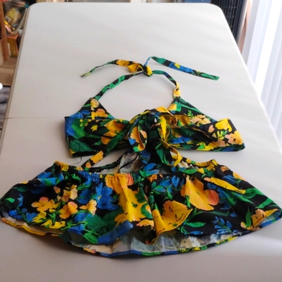 💛Topshop Tropical Floral Cutout Peplum Camisole. Size 8 - Picture 6 of 16